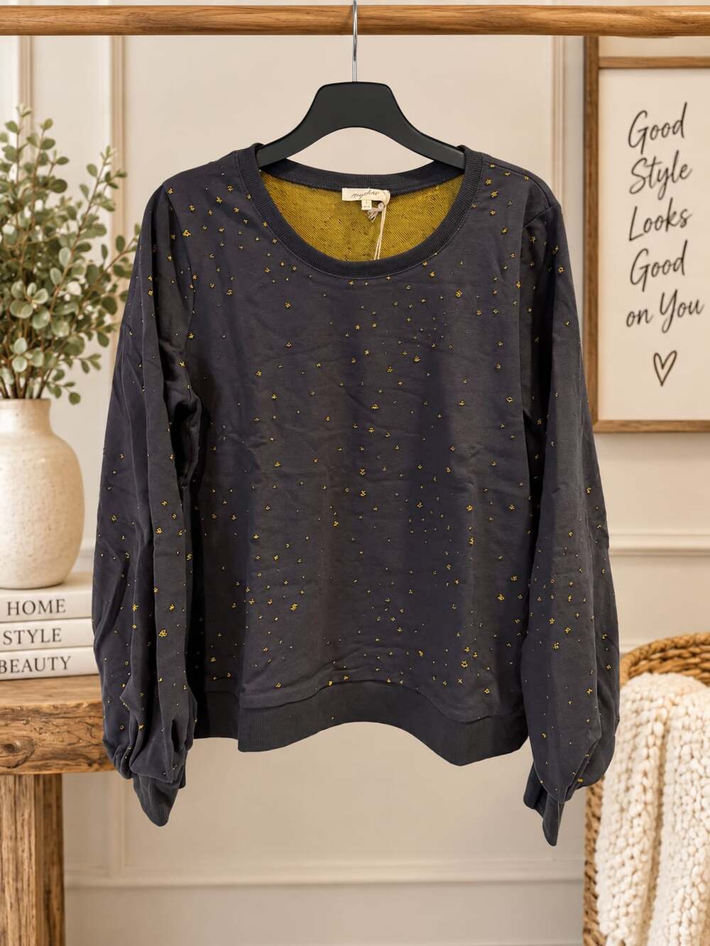 NWT Mystree Crewneck Pullover Distressed Sweatshirt Sz S M L